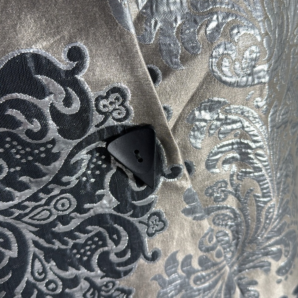 IC by Connie K Metalic grays Button Front blazer Size Medium - Picture 2 of 5